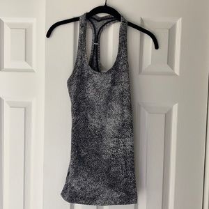 Lulu lemon tank size 4